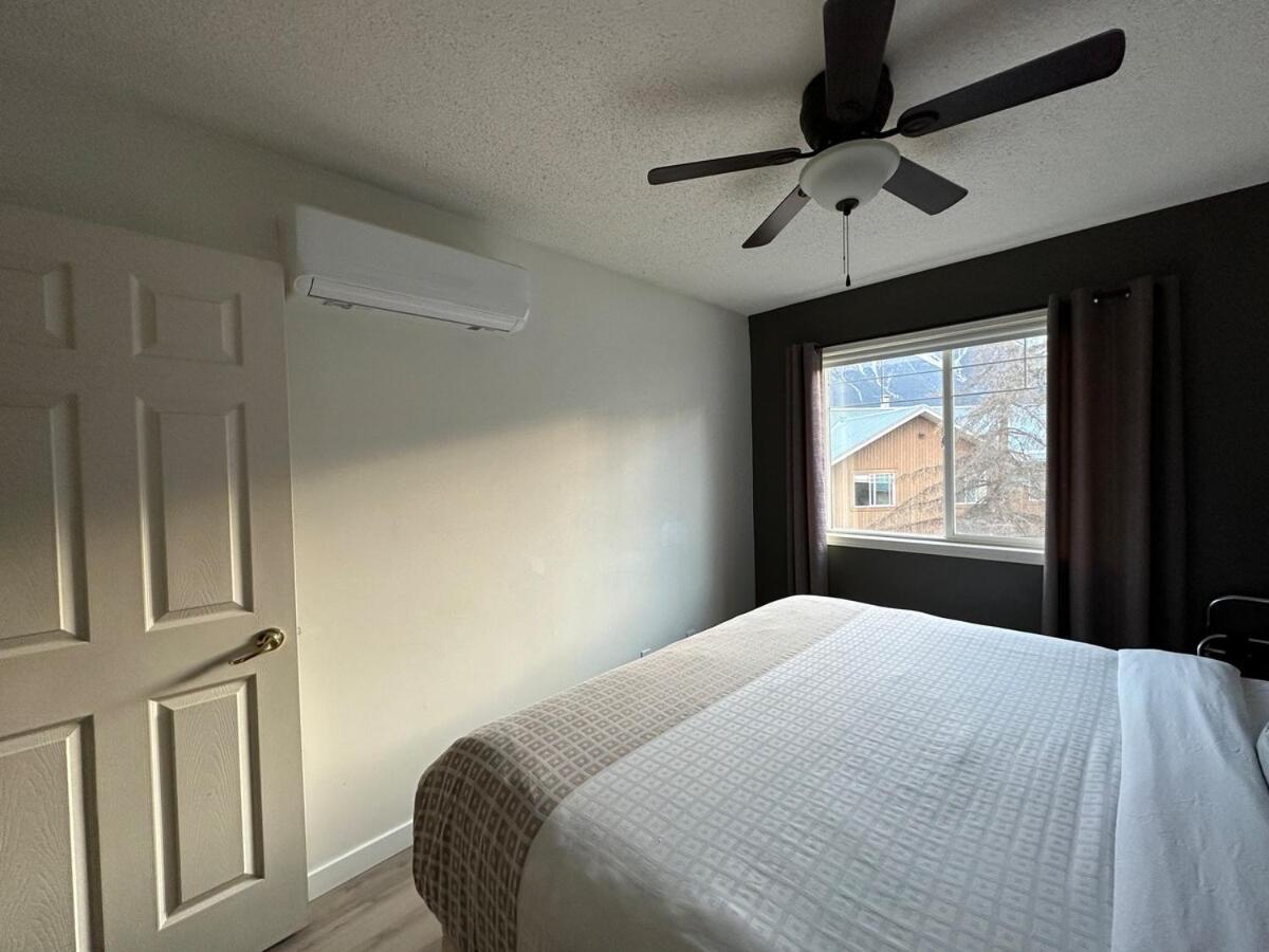 Banff Boundary Mountain View 2brms 3xac Townhouse Canmore