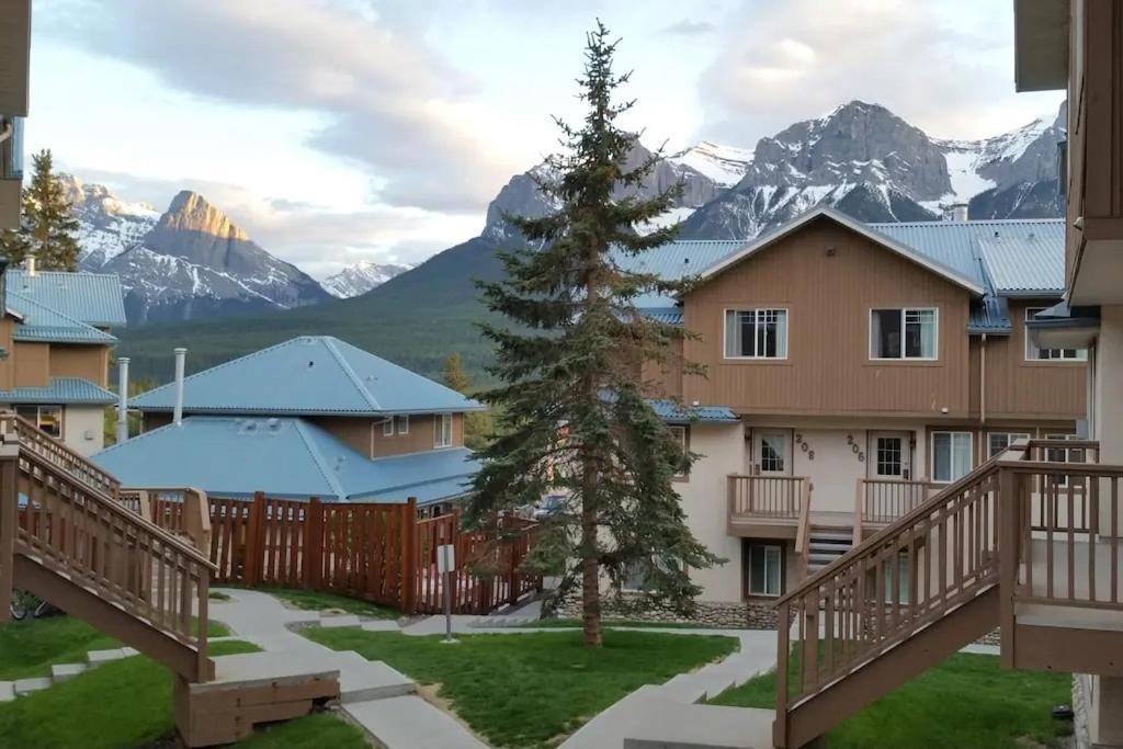 Holiday home Banff Boundary Mountain View 2brms 3xac Townhouse Canmore