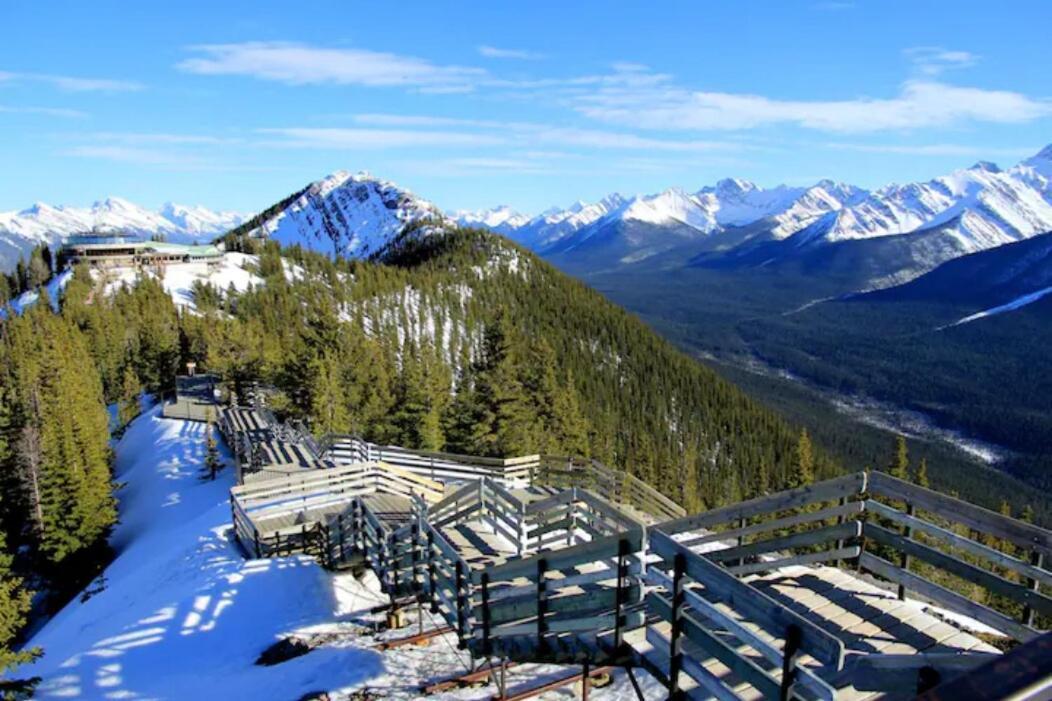 Banff Boundary Mountain View 2brms 3xac Townhouse Holiday home *